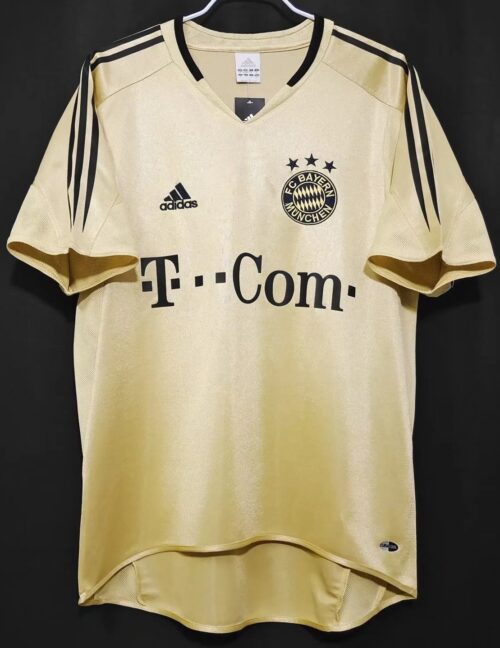 Bayern Munich 2004/05 Away Retro Shirt