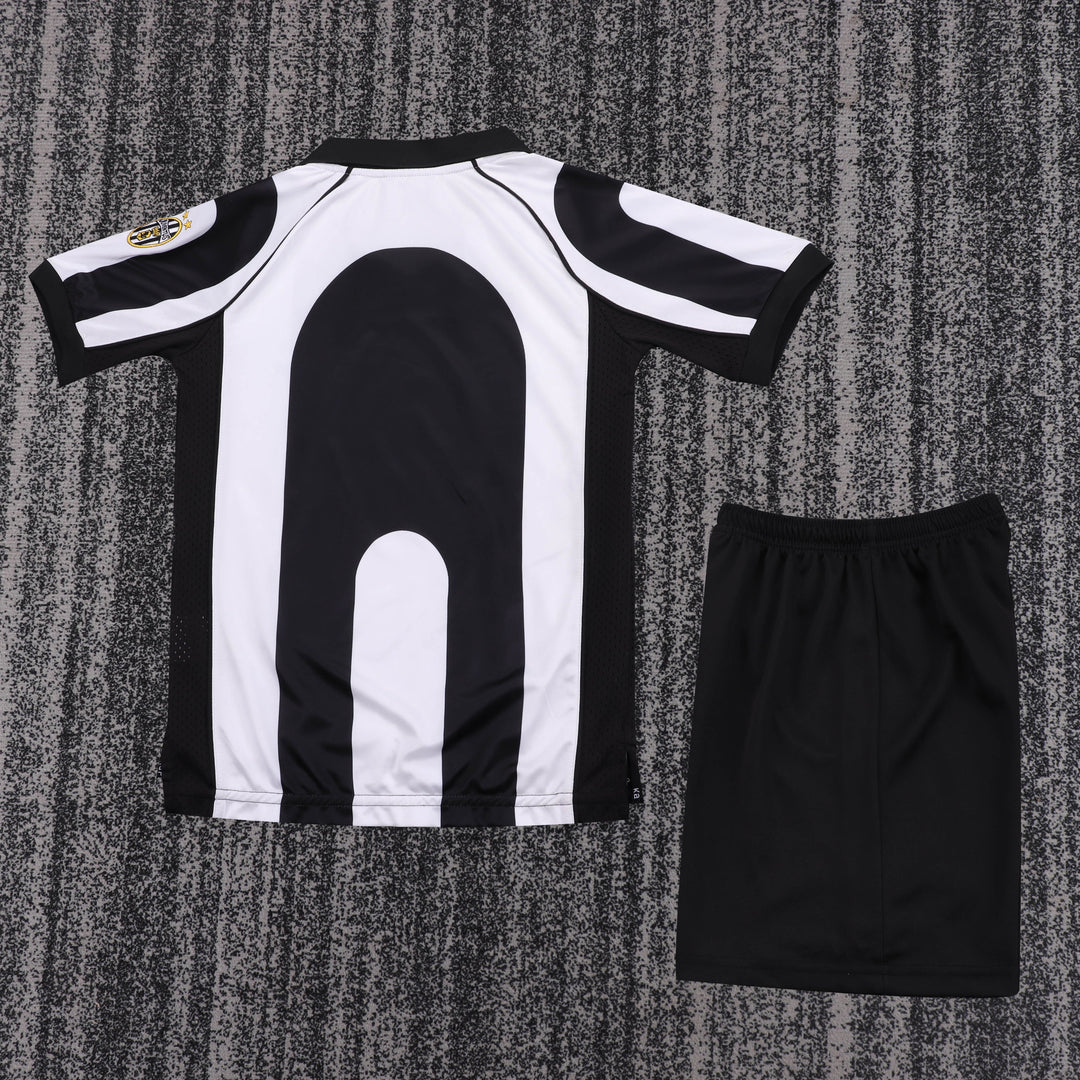 Juventus 97/98 Children's Home Retro Set