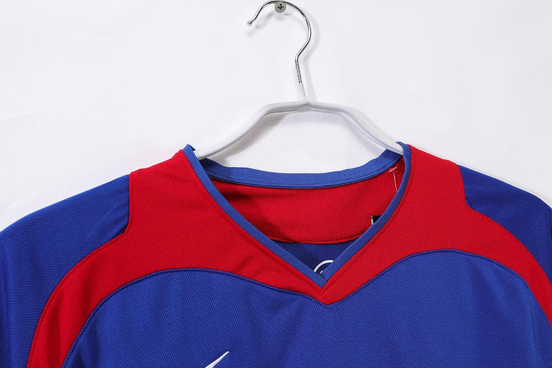 Manchester United 05/06 Away Retro Shirt