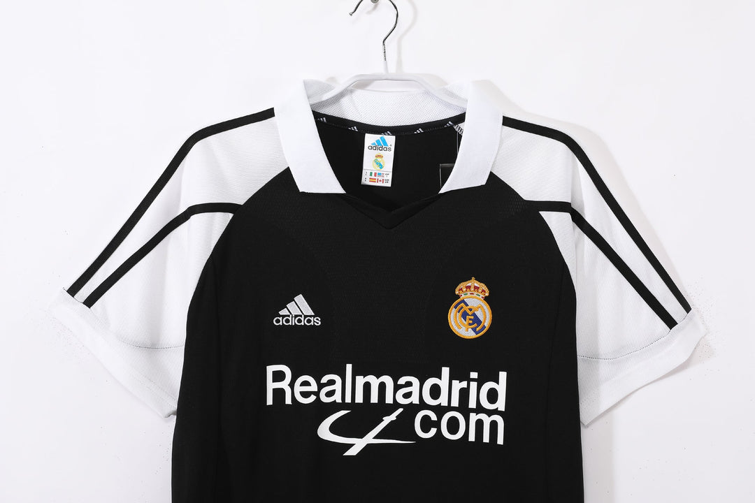 Real Madrid 01/02 Away Retro Shirt