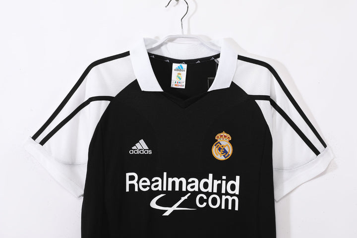 Real Madrid 01/02 Away Retro Shirt