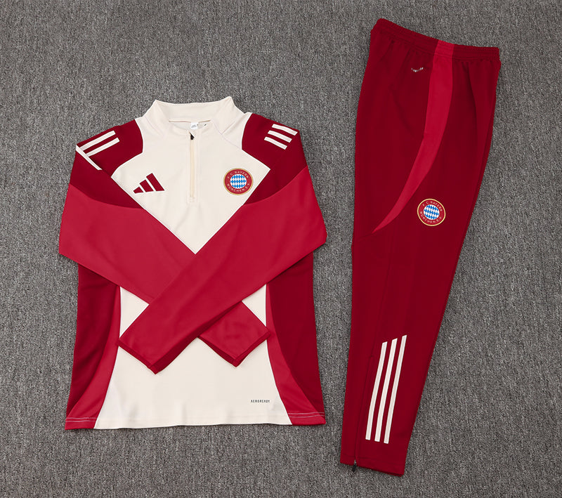 Bayern Munich Training Set 2024/25 - Off-white