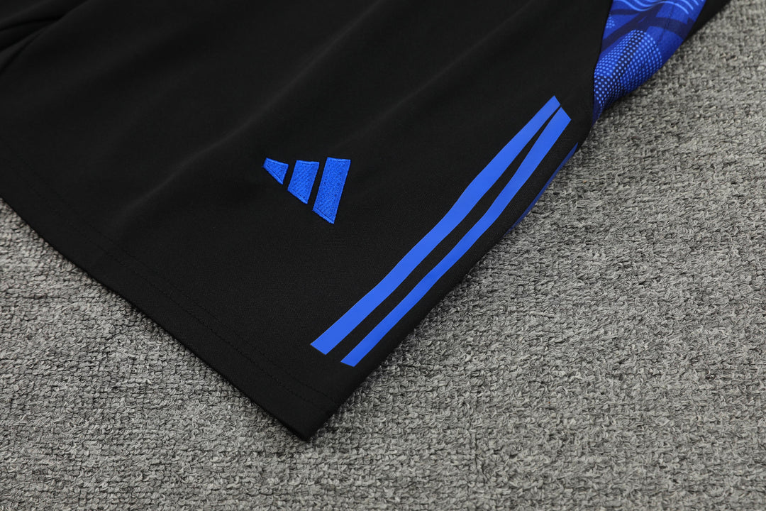 Manchester United 2024/25 Training Short - Black/Dark Blue