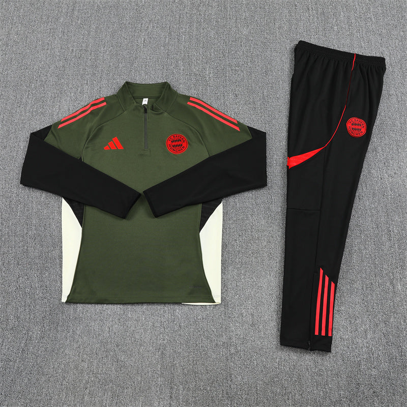 Bayern Munich Training Set 2025/26 - Dark green