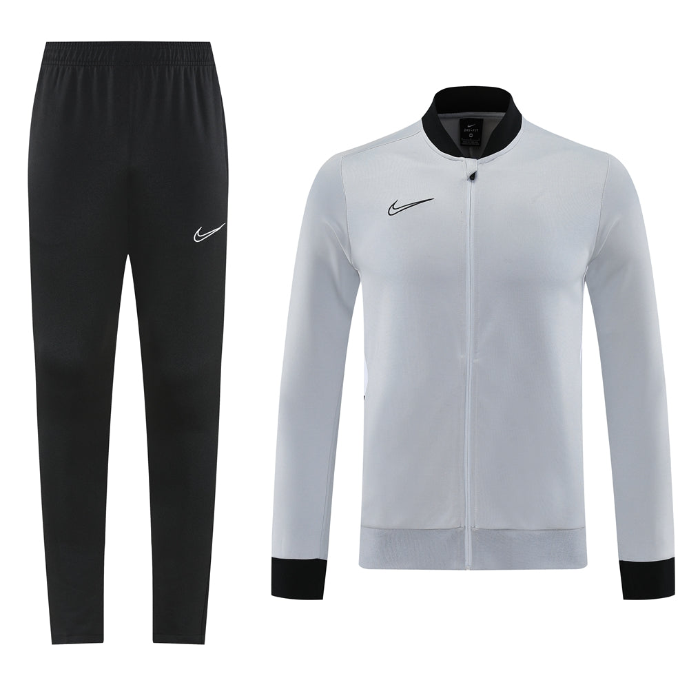 Nike Training Set – Light gray