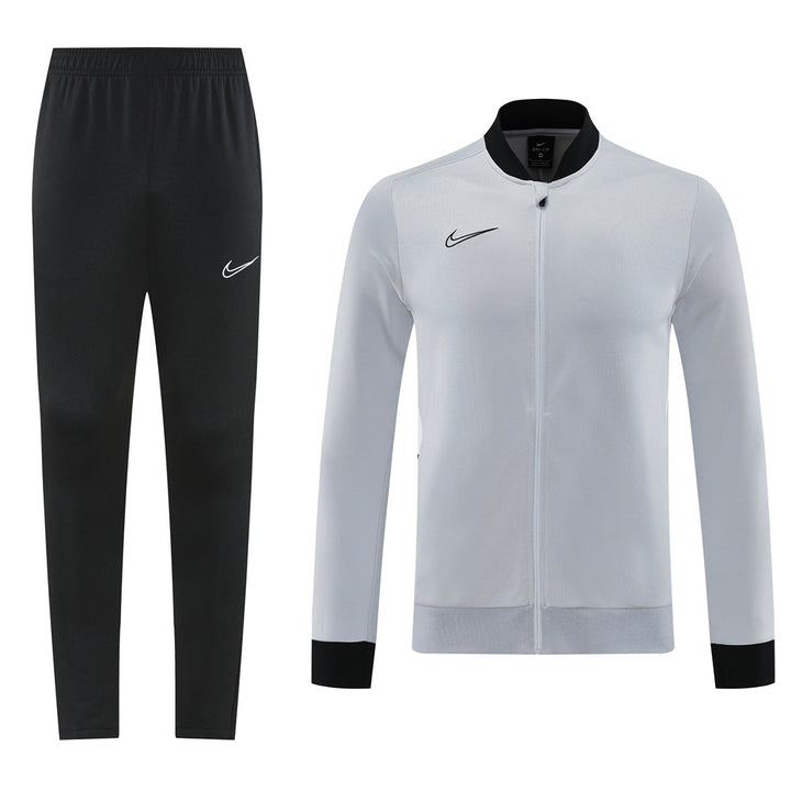 Nike Training Set – Light gray