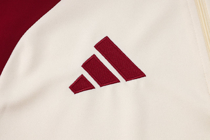 Bayern Munich Training Set 2024/25 - Off-white