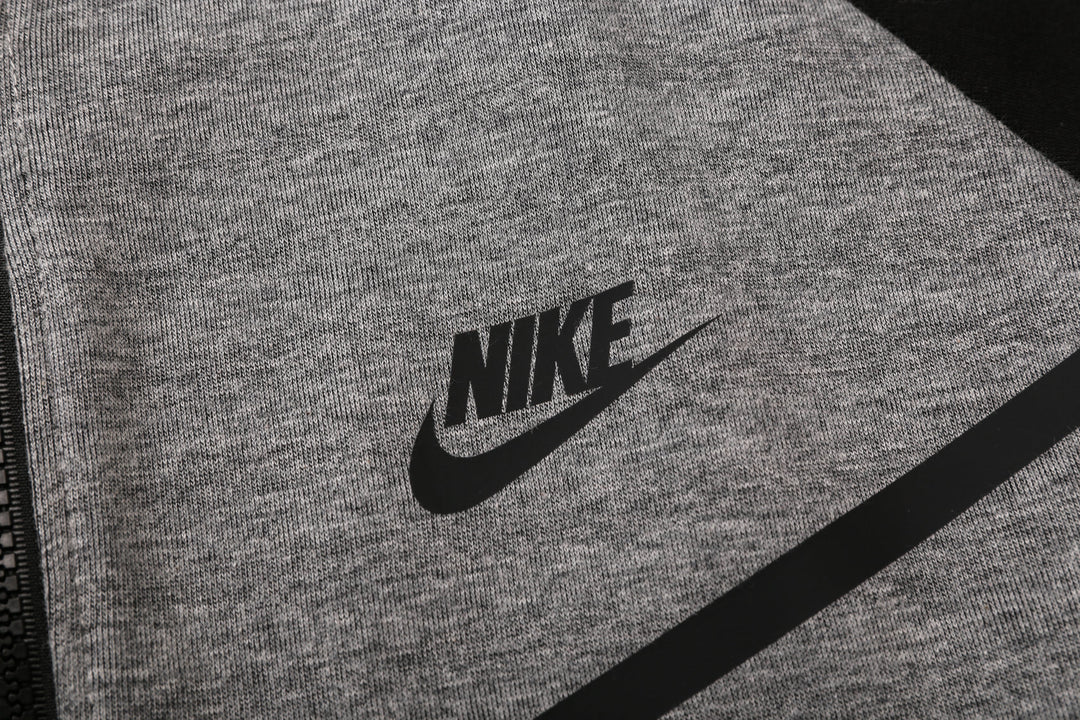 Nike Tech Fleece Set – Grey/Black
