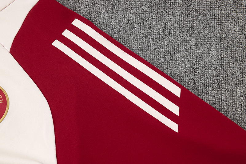 Bayern Munich Training Set 2024/25 - Off-white
