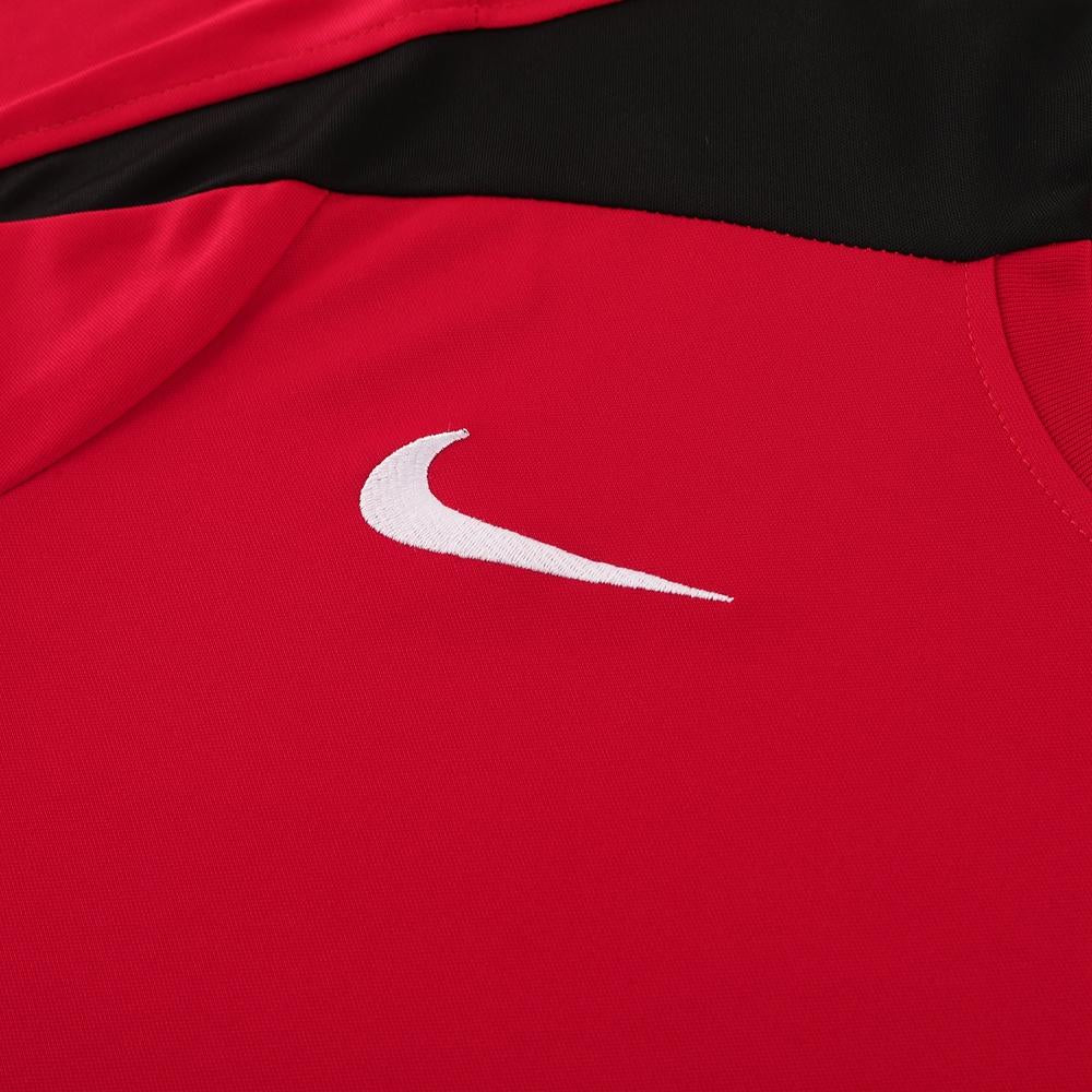Nike Training Shirt - Red/Black