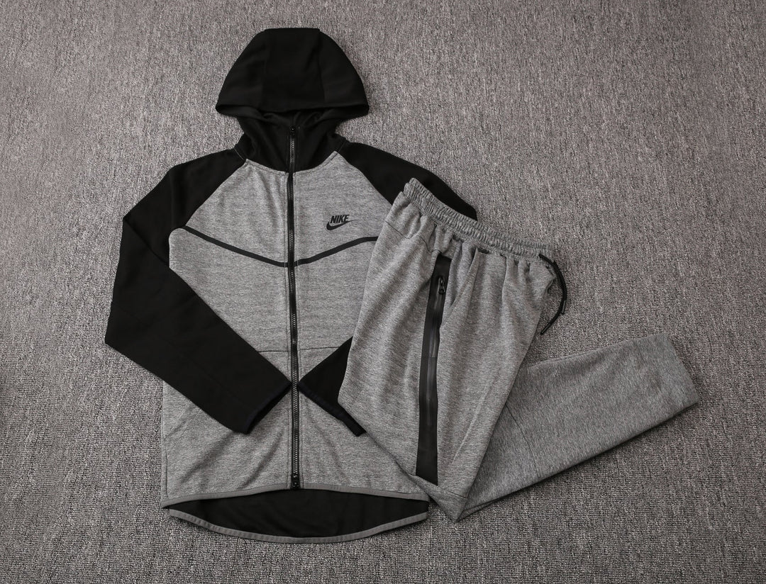 Nike Tech Fleece Set – Grey/Black