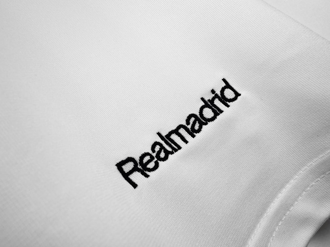 Real Madrid 05/06 Home Retro Shirt