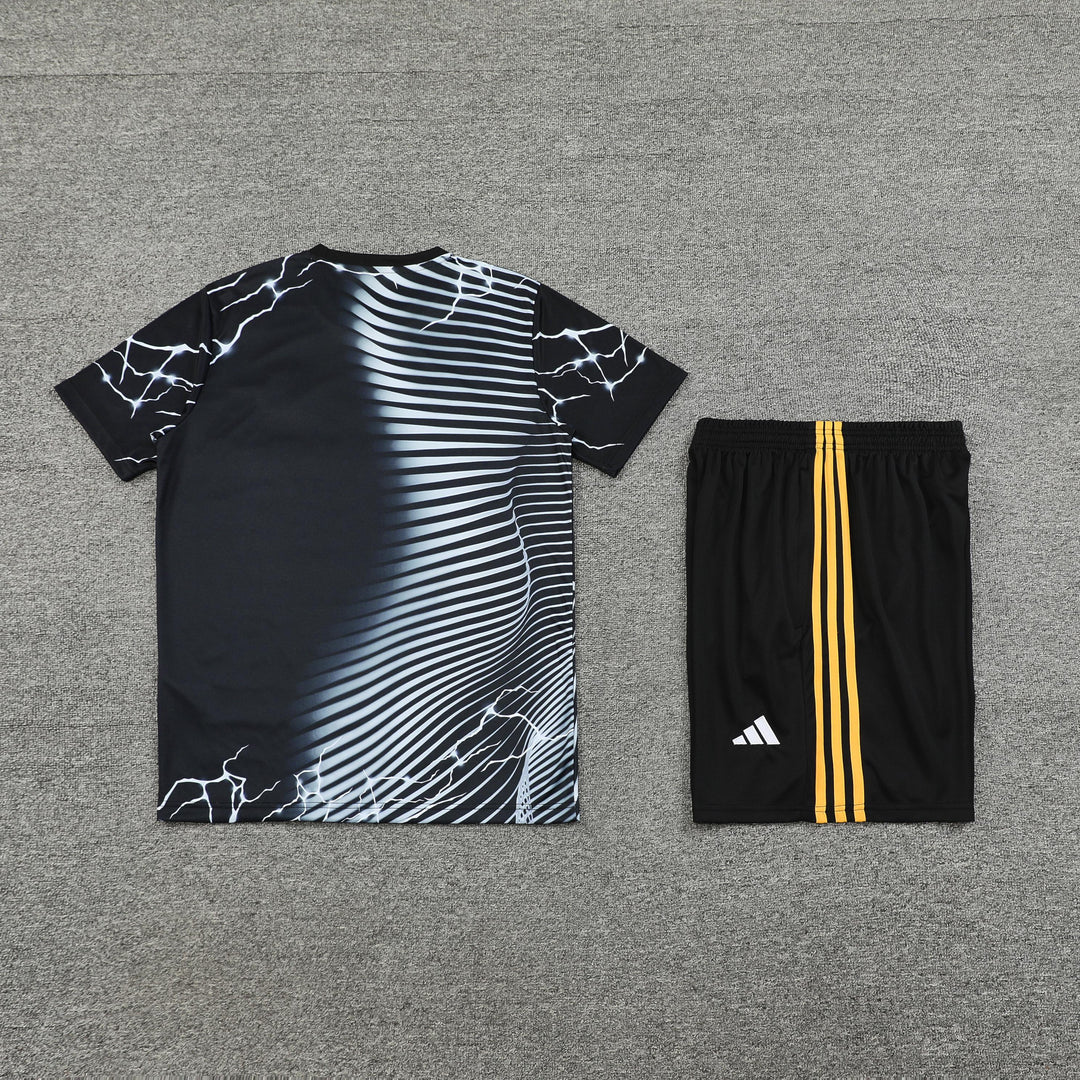 Real Madrid 2024/25 Training Kit - Black/White