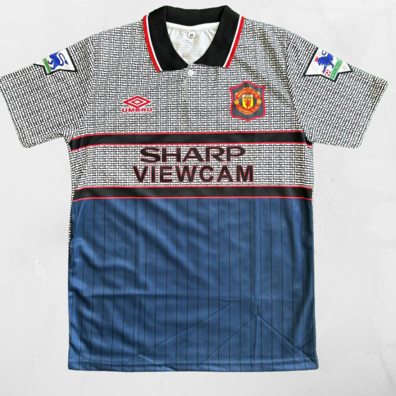 Manchester United 95/96 Away Retro Shirt - Beckham #24 (+Patches)