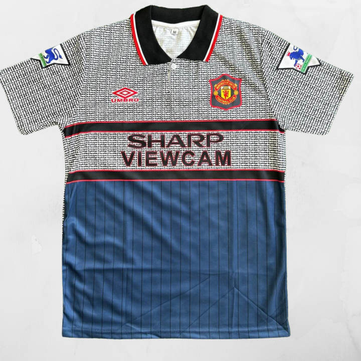 Manchester United 95/96 Away Retro Shirt - Beckham #24 (+Patches)