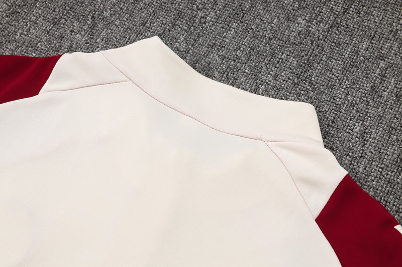 Bayern Munich Training Set 2024/25 - Off-white