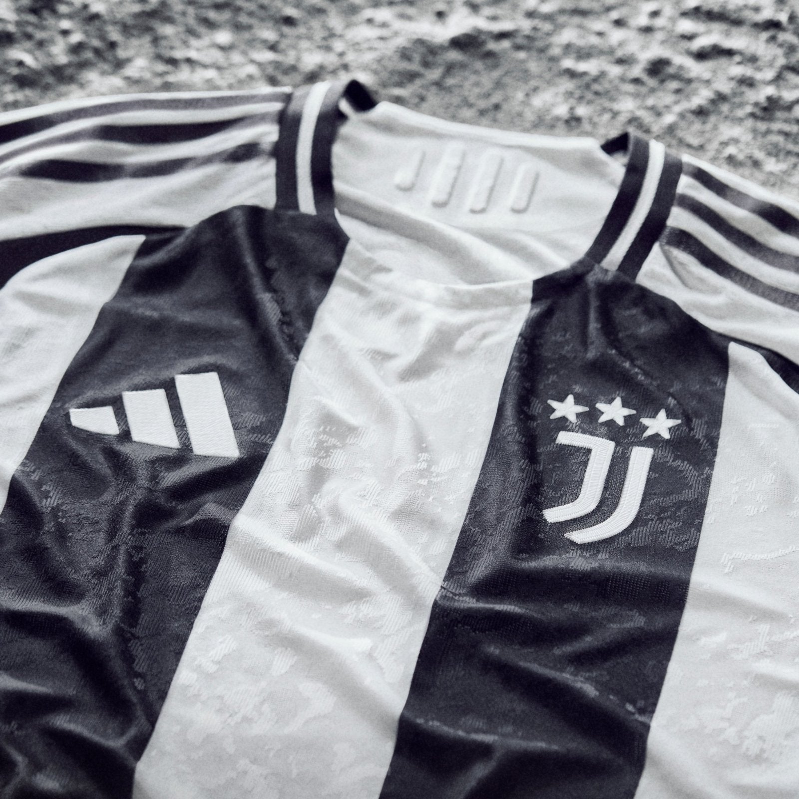 Juventus 2024/25 Home Shirt