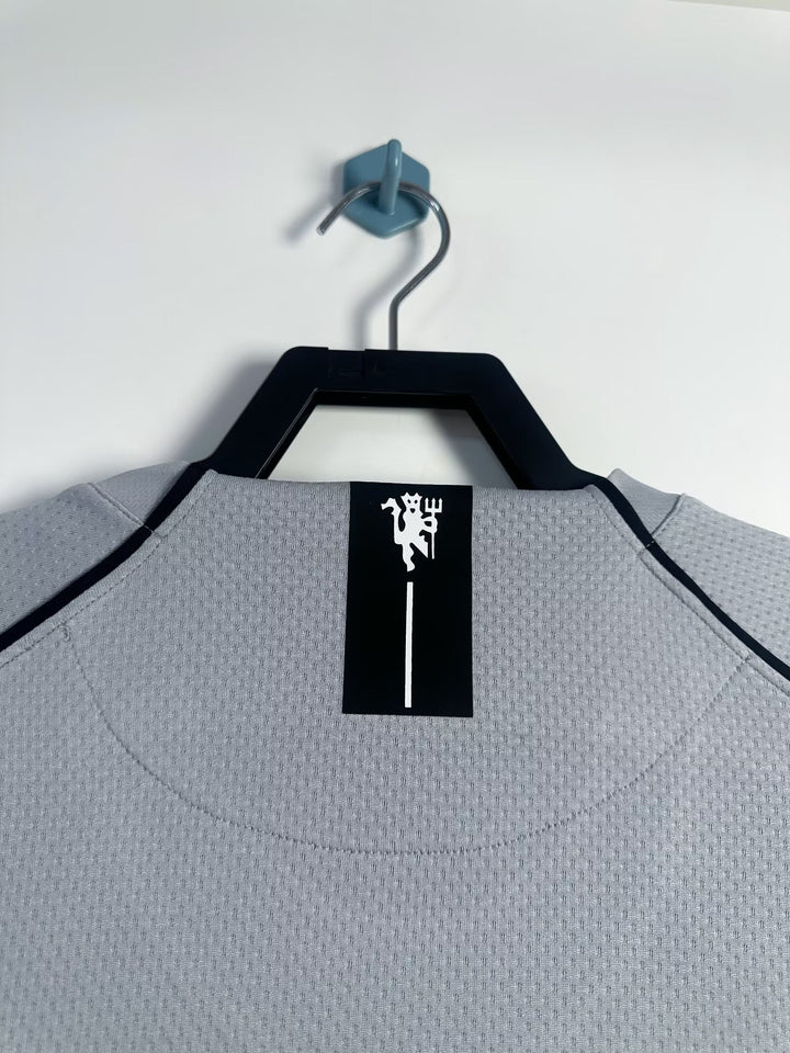 Manchester United 07/08 Goalkepper Retro Shirt - Long Sleeve