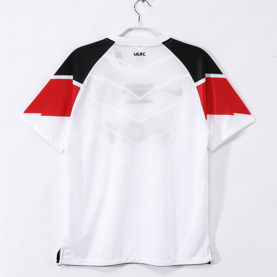 Manchester United 10/11 Away Retro Shirt