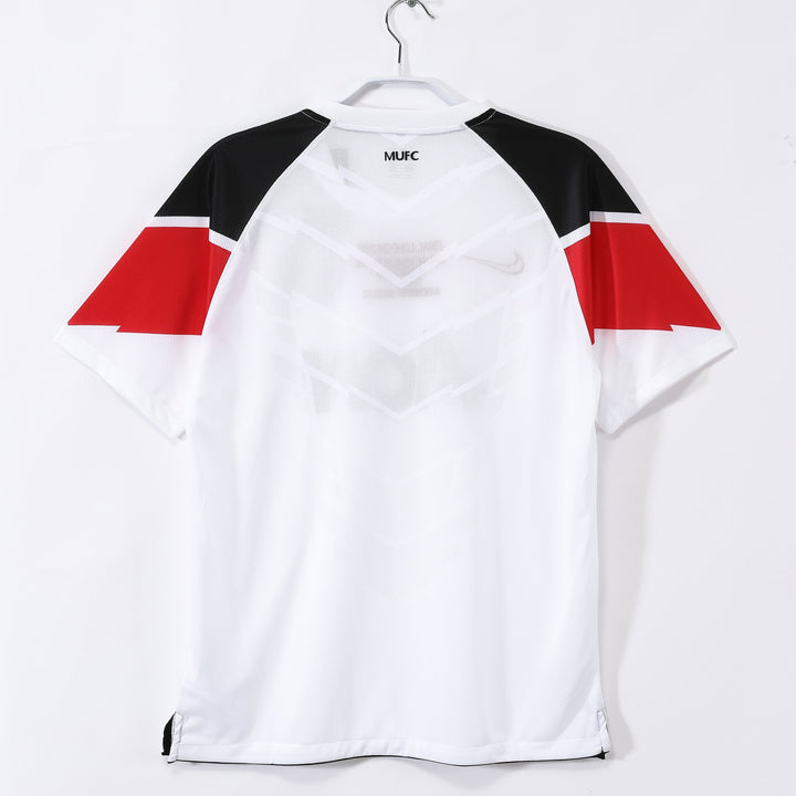 Manchester United 10/11 Away Retro Shirt