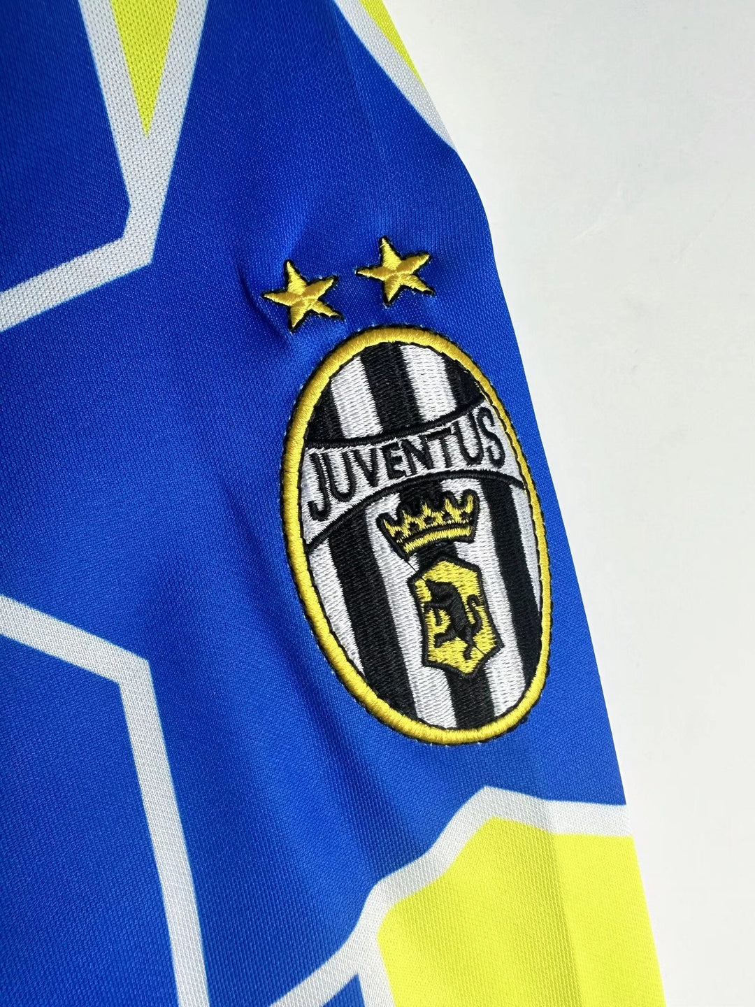 Juventus 97/99 Away Retro Shirt - Long Sleeve
