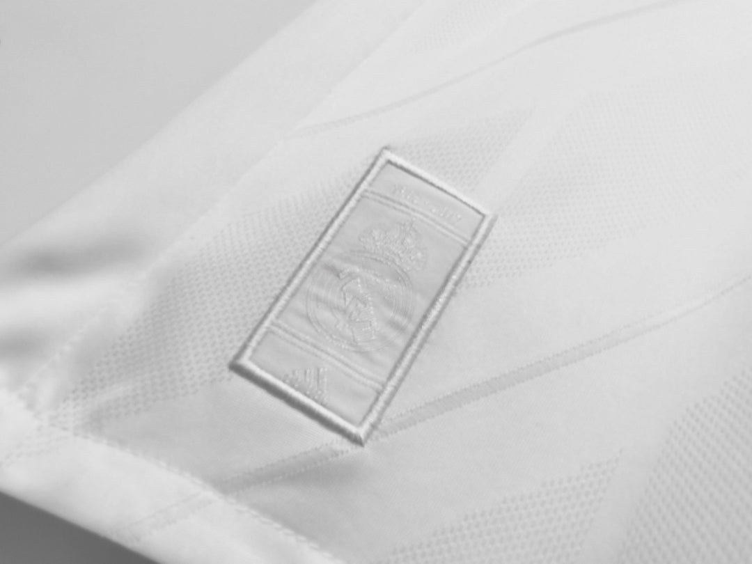 Real Madrid 17/18 Home Retro Shirt