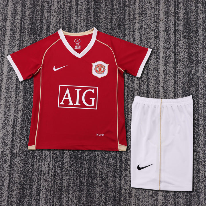 Manchester United 06/07 Children's Home Retro Set