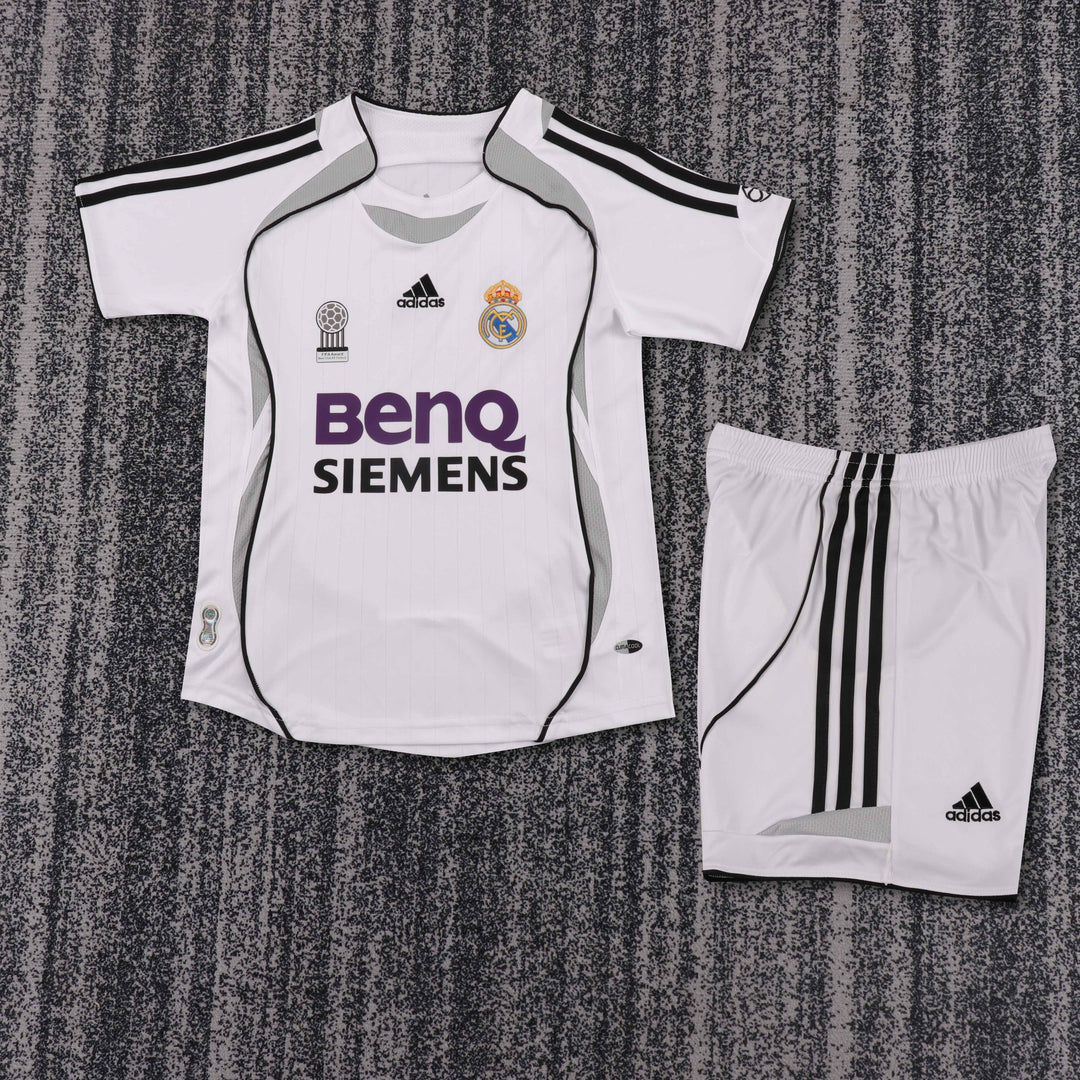 Real Madrid 06/07 Children's Home Retro Set