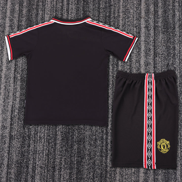 Manchester United 98/99 Children's Third Retro Set