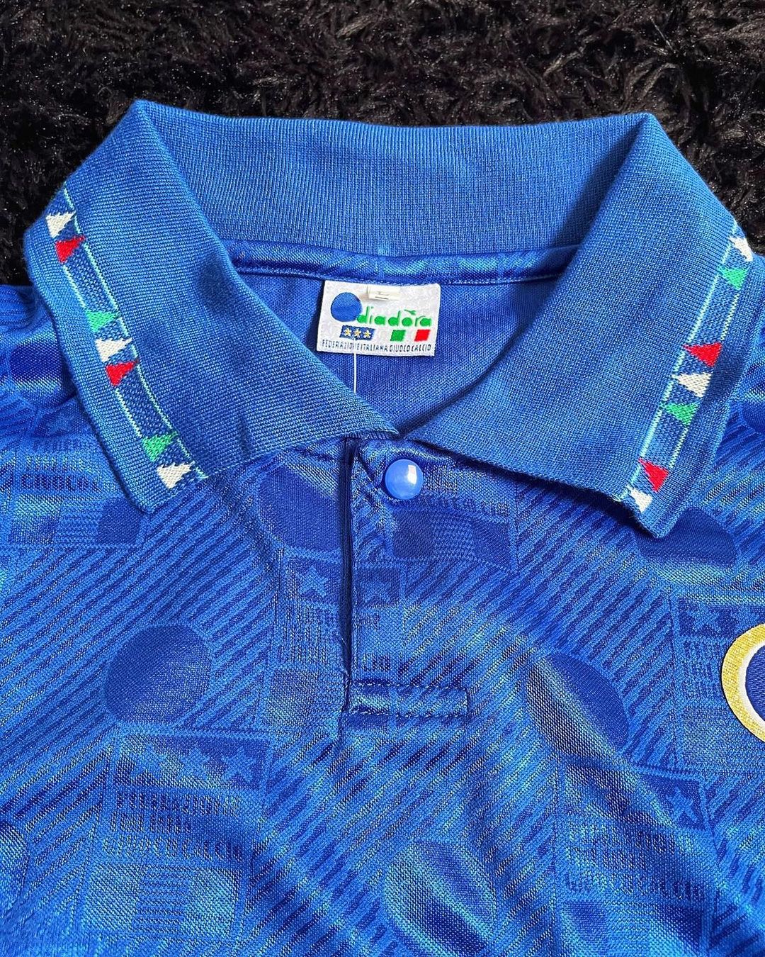 Italy 1994 Home Retro Shirt - R. Baggio #10