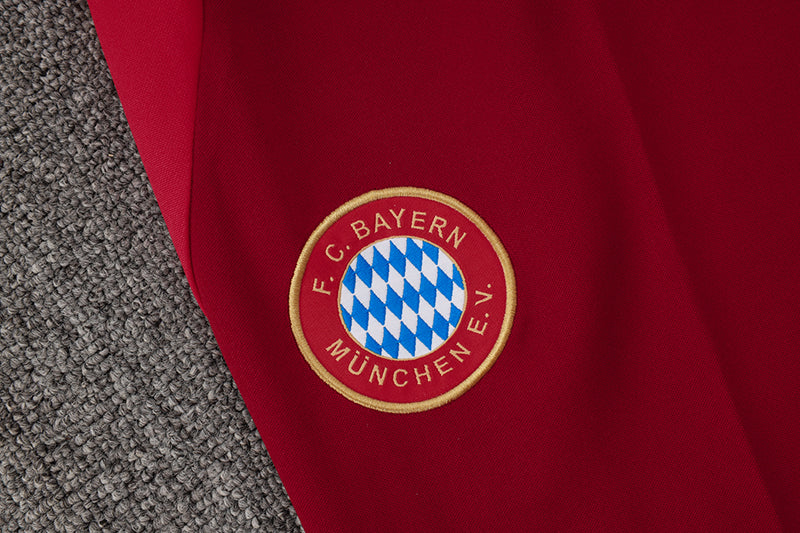 Bayern Munich Training Set 2024/25 - Off-white