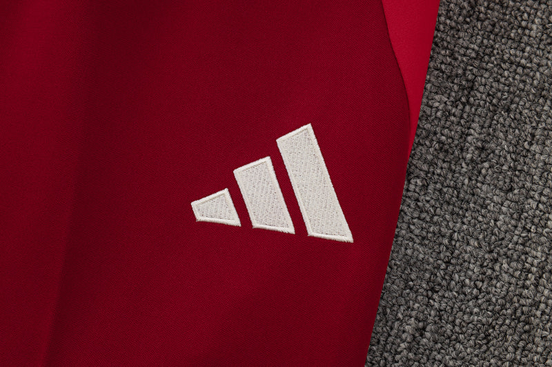 Bayern Munich Training Set 2024/25 - Off-white