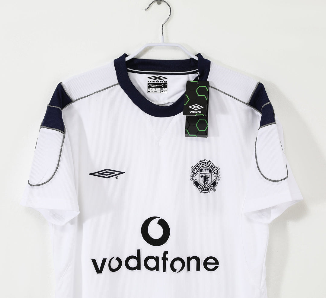 Manchester United 00/01 Away Retro Shirt