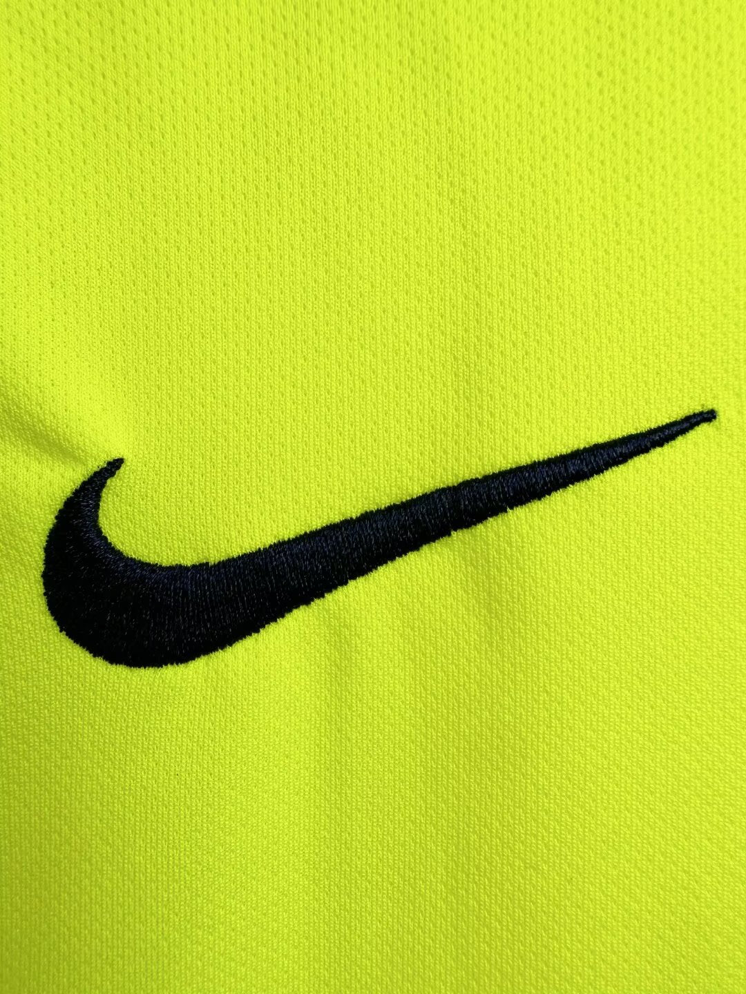 Barcelona 05/06 Away Retro Shirt - Long Sleeve