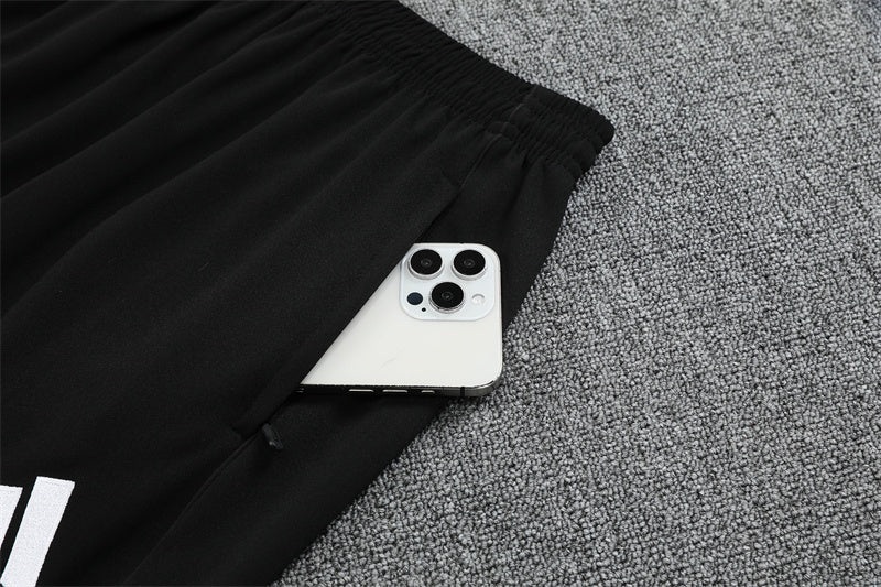 Manchester United 2025/26 Training Pants - Black/White
