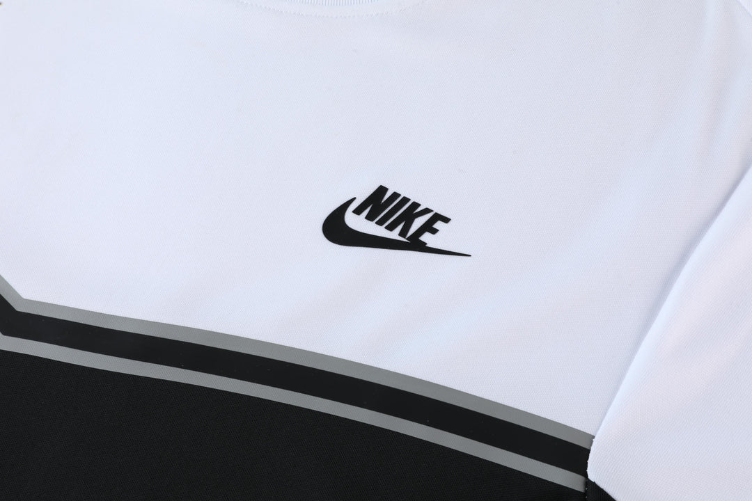 Nike Training Shirt - White/Black