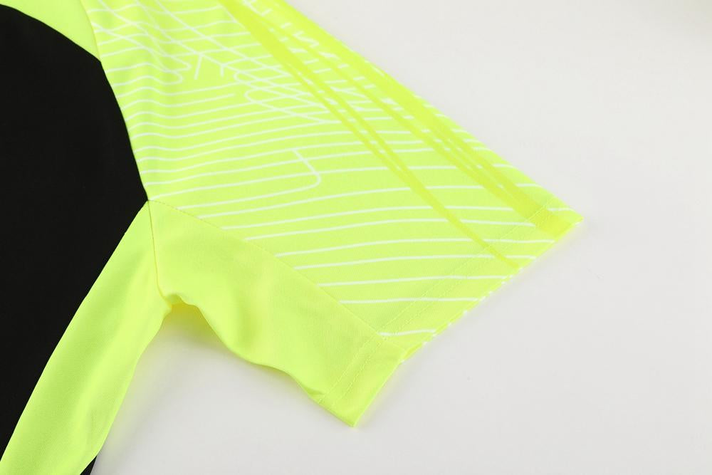 Nike Training Shirt - Neon Green