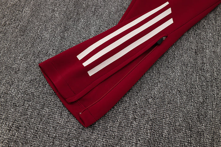 Bayern Munich Training Set 2024/25 - Off-white