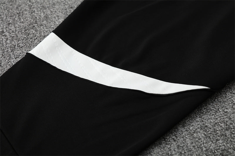 Liverpool Training Set 25/26 - White/Black