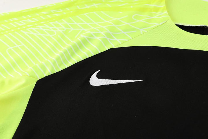 Nike Training Shirt - Neon Green