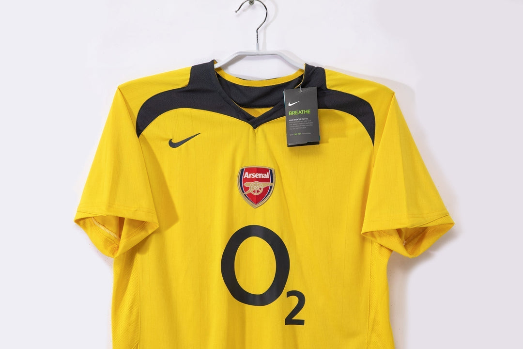 Arsenal 05/06 Away Retro Shirt