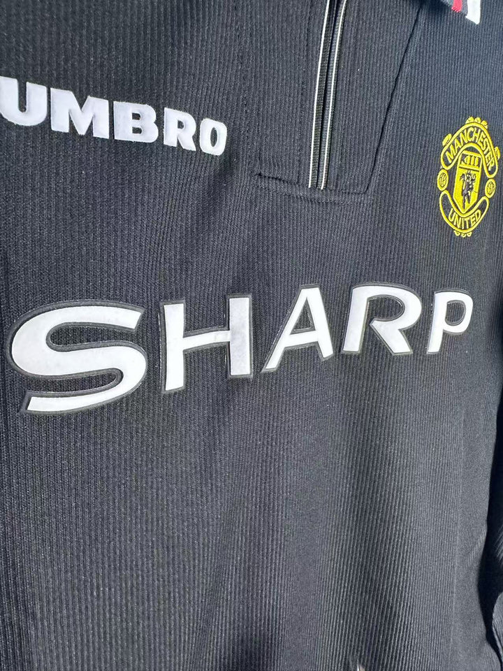 Manchester United 1998 Goalkepper Retro Shirt - Long Sleeve