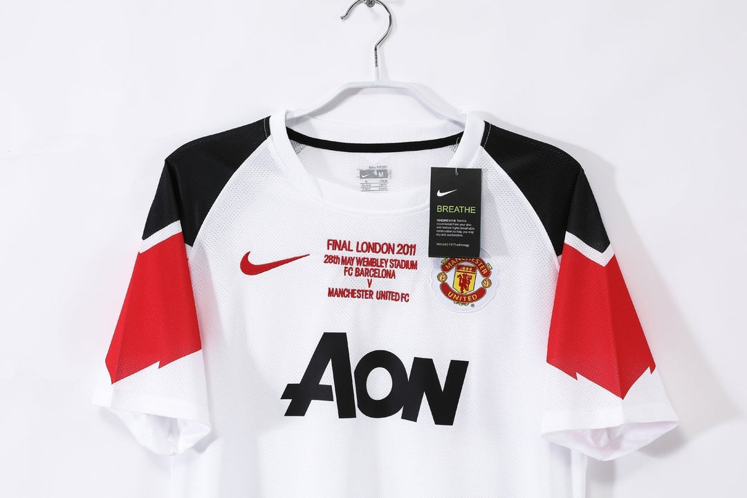 Manchester United 10/11 Away Retro Shirt