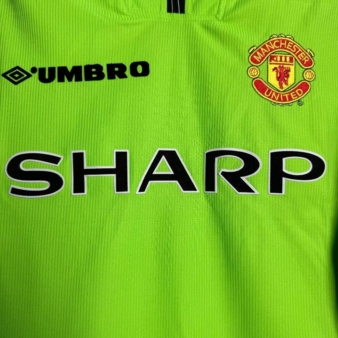 Manchester United 98/99 Goalkepper Retro Shirt - Long Sleeve