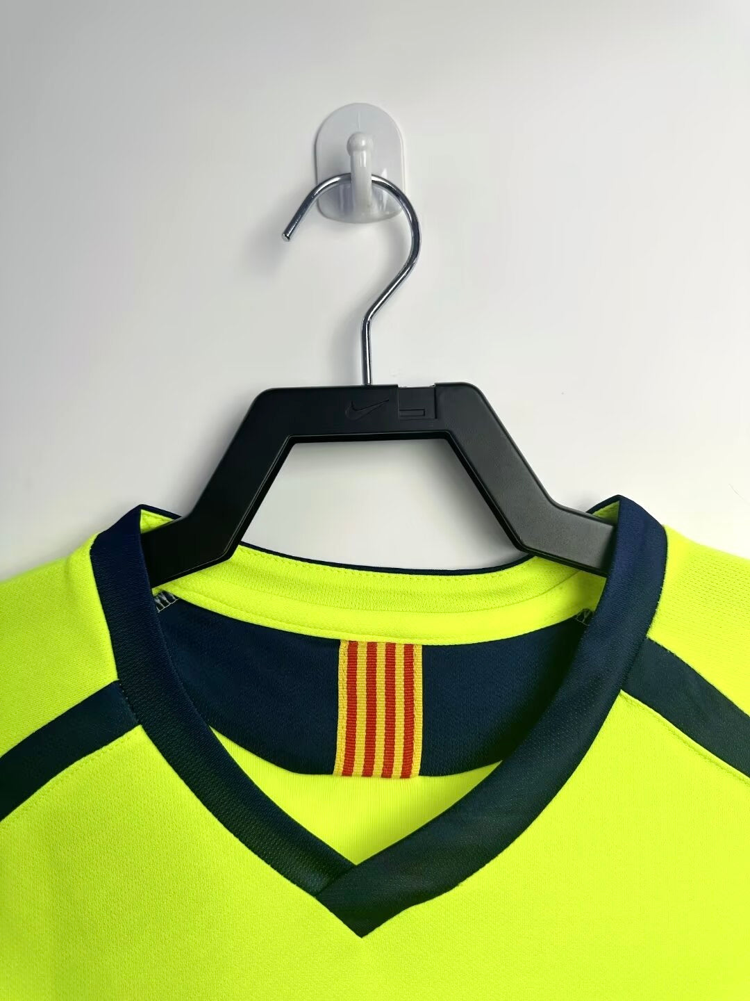 Barcelona 05/06 Away Retro Shirt - Long Sleeve