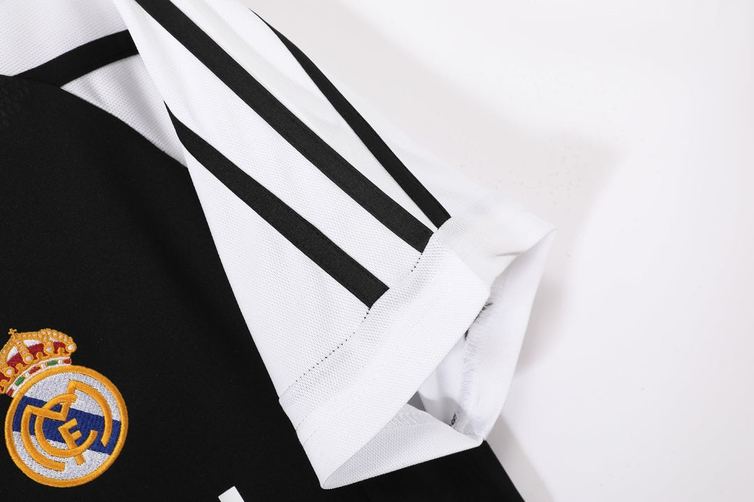 Real Madrid 01/02 Away Retro Shirt