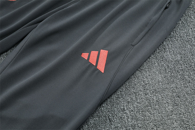 Bayern Munich Training Set 2025/26 - Orange Jacket