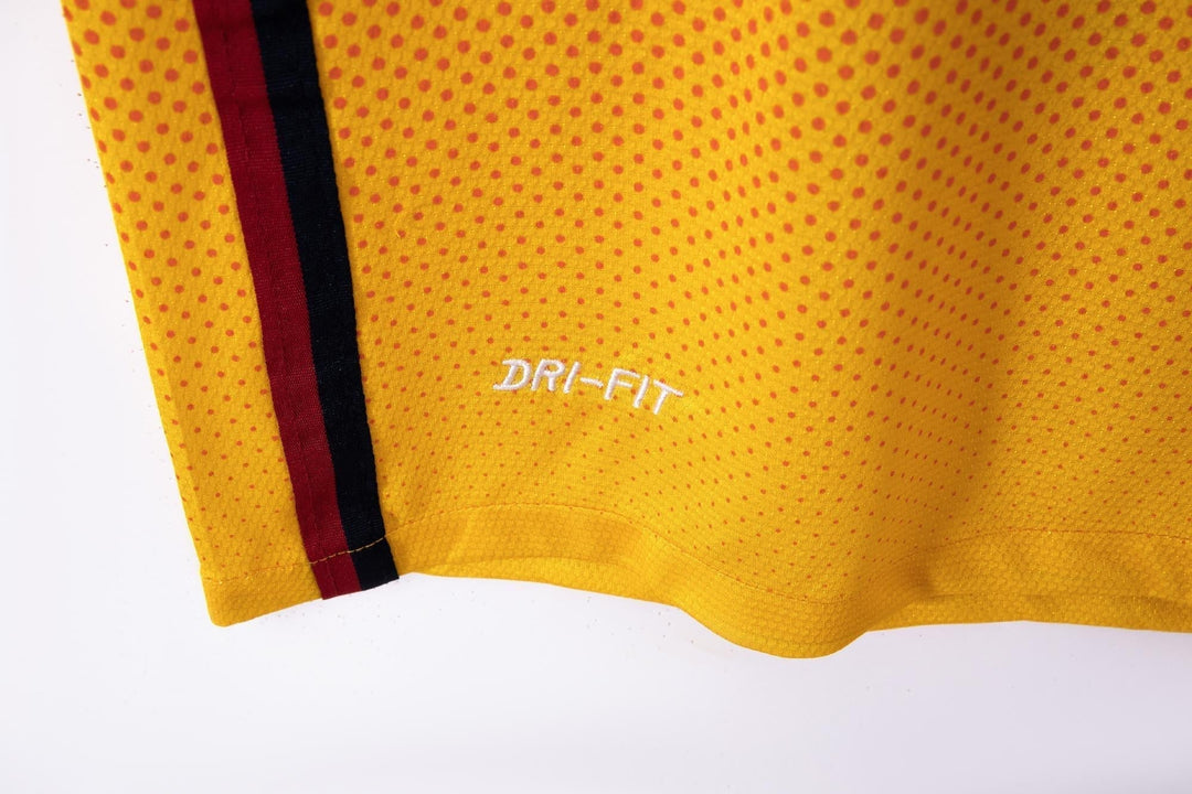 Barcelona 12/13 Away Retro Shirt
