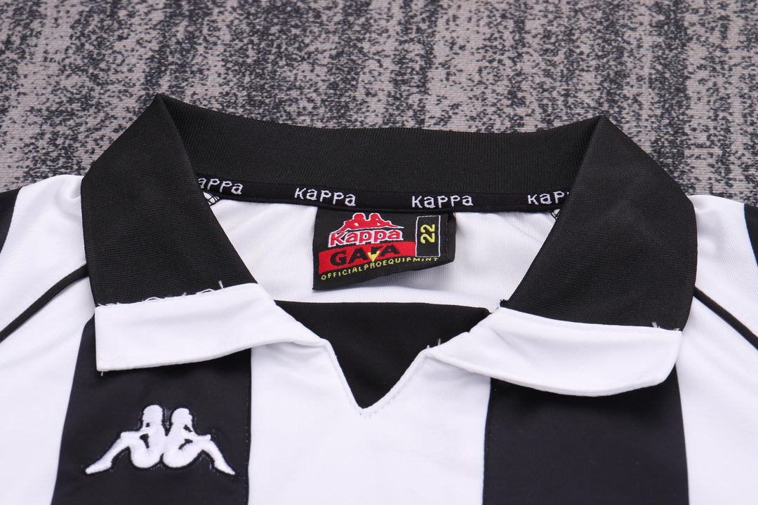 Juventus 97/98 Children's Home Retro Set
