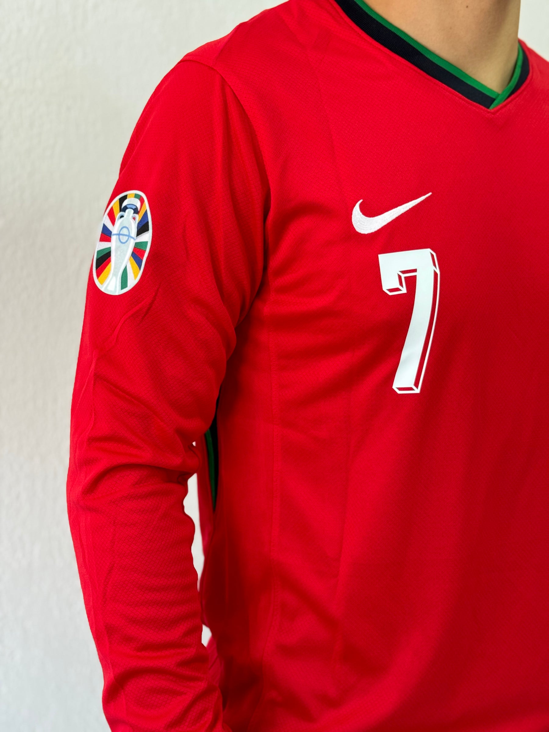 Portugal 2024/25 Home Shirt Long Sleeve - Ronaldo #7 (+Patches)